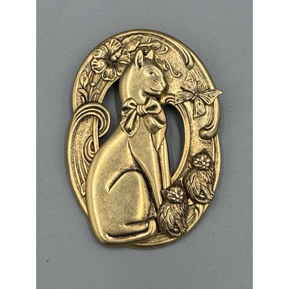 Vintage Gold Colored Kitty Cat W/ Kittens Flowers Butterfly‎ Brooch